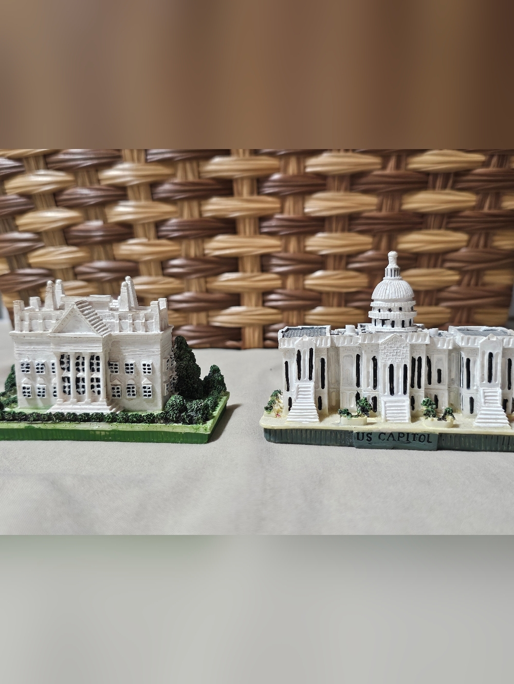 White House & US Capitol Miniature Hand-Painted Resin Collectibles